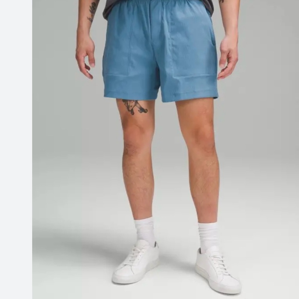 Lululemon Men’s Bowline Blue Short Size Large